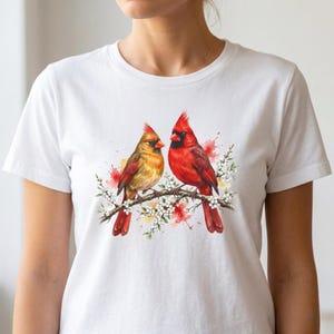 Chemise cardinal, t-shirt oiseau d'arrière-cour, cadeau d'observateur d'oiseaux, t-shirt art redbird, amoureux de la nature t-shirt art floral en fleurs, amateur d'oiseaux