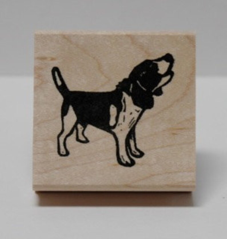 Baying Beagle rubber stamp image 1