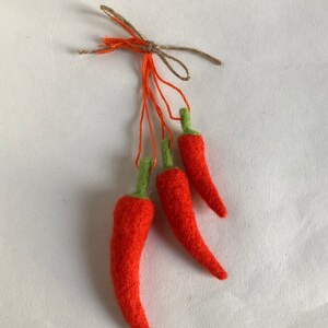 Set of 3 Mini Tiny Needle Felted Chilli Pepper Christmas Tree Decorations image 3