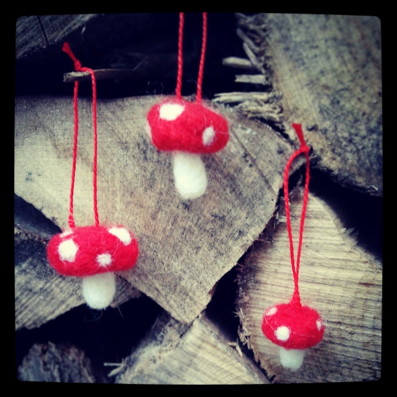 Set of 3 Mini Tiny Needle Felted Toadstool Mushroom Autumn Christmas Tree Decorations image 2