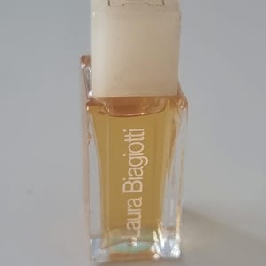 Vintage 1982 Laura Biagiotti by Laura Biagiotti eau de toilette 5ml parfum miniature