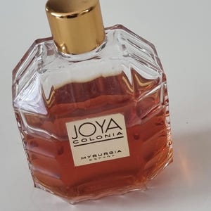 Joya Myrurgia - Etsy
