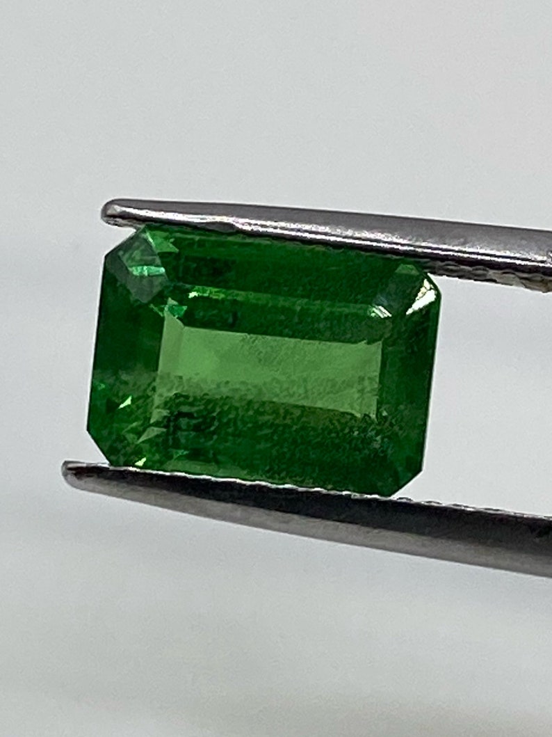 Tsavorite image 10