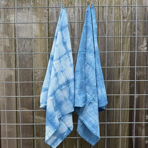 Set of 2 100% cotton tea towels in Shibori Indigo