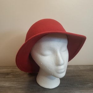 Vintage Red Felted Wool Packable Hat, New Old Stock, Canada 1970s/80s