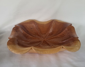 Vintage handgeschnitzte ausgebogte Holzschale, MCM