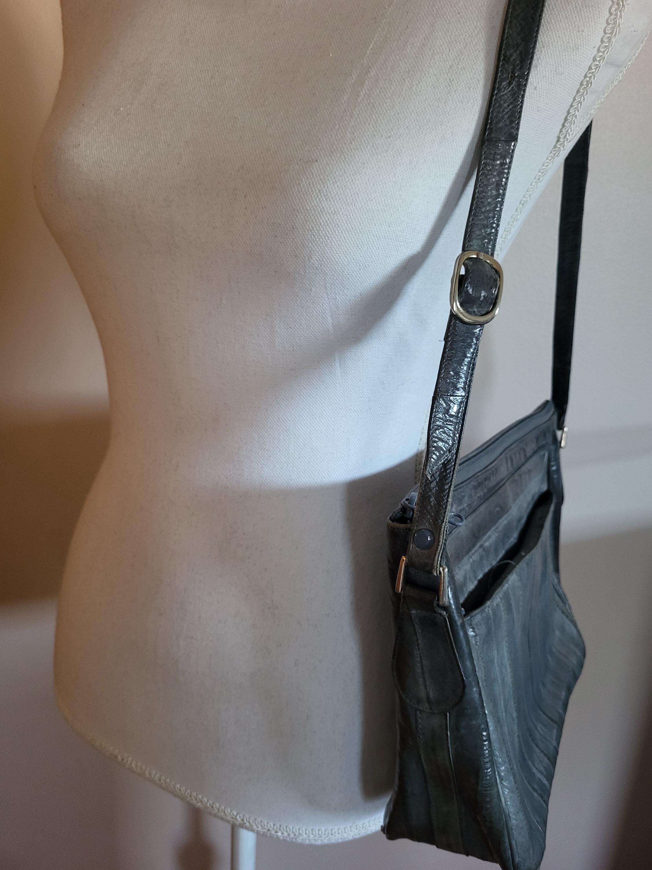Vintage Gray Eel Skin Leather Shoulder Bag 1980s - Etsy display picture 1