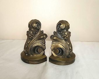 Pair Vintage Fleur de Lis Gold Metal Book Ends, Colonial Virginia, 1965