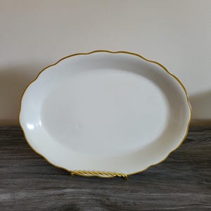 Vintage Buffalo China 4125 Scalloped Oval Platter 9x12, USA
