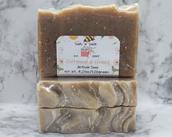 Oatmeal and Honey Soap - Exfoliating & Scrubby Soap - Moisturizing - with real honey and oats