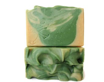 Mint Julep Soap Made with Real Kentucky Bourbon and Peppermint Essential Oil - Kentucky Derby Gift - Vegan - Cold Processed - Artisan