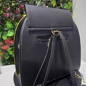 backpack coraline imagen 4