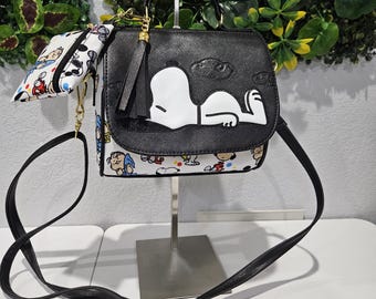 crossbody snoopy