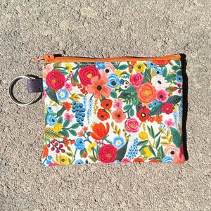 Pochette à fermeture éclair / Porte-monnaie en tissu avec porte-cartes / Portefeuille / Étui pour écouteurs / Rifle Paper Co Wildwood Flowers - Livraison à plat