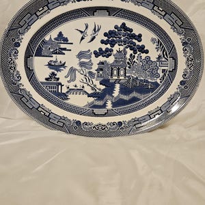 Johnson Brothers 'Blue Willow' Oval Platter - 12" Long
