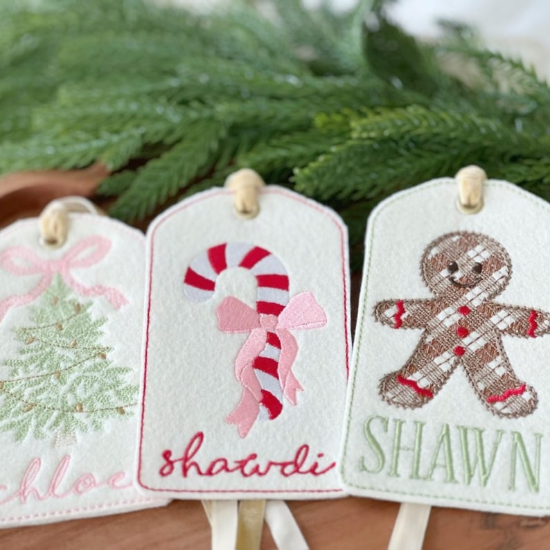 Personalized Embroidered Felt Christmas Tag – Velvet Ribbon Stocking Name