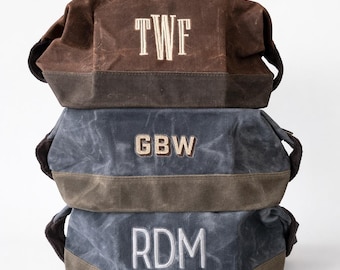 Personalized Waxed Dopp Kit: Spill-Proof Toiletry Bag for Men & Women