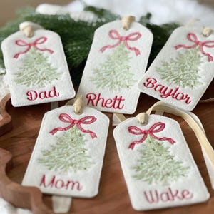 Personalized Embroidered Felt Christmas Tag – Velvet Ribbon Stocking Name
