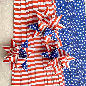Stelle e strisce ~ Ornamenti origami di carta a forma di stella della Moravia tedesca di Froebel, progetti artigianali fai da te e intrecciati, patriottici (50 strisce)