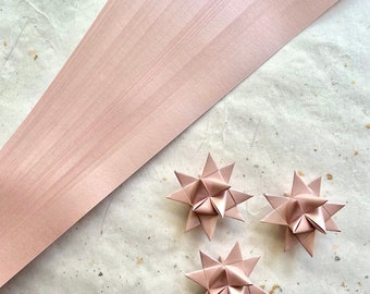 Mauve chatoyant ~ étoiles allemandes Froebel moraves, papier origami, décorations pour la Saint-Valentin, projets créatifs de tissage à faire soi-même (50 bandes)