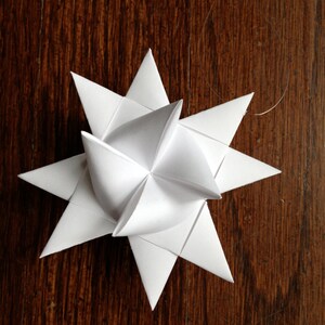 100 Paper Ornament Stars Home Decor Bright White image 3