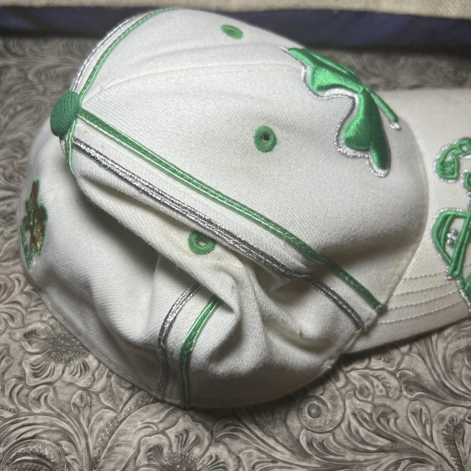 Vintage Notre Dame Fighting Irish Hat SnapBack Rare Top The‎ World  Clover White Shop Notre Dame Retro Circle Snapback | The Game Caps main image 4
