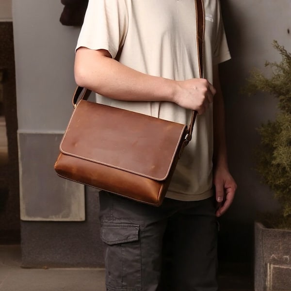 Handcrafted Leather Messenger Bag | Vintage-Style Satchel | Genuine Distressed Cowhide | Shoulder Bag | Men Leather Bag | Women Shoulder Bag