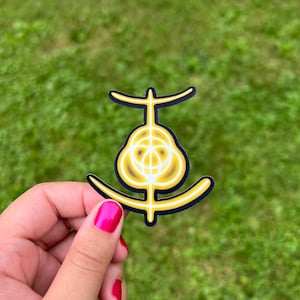 Pegatina con el logotipo de runas de 2 pulgadas inspirada en Elden Ring. Alta calidad. Colores vibrantes. Súper brillante. Resistente al agua.