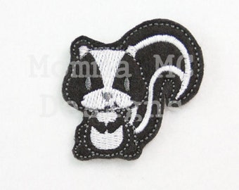 Diseño de bordado de fieltro Skunk Feltie