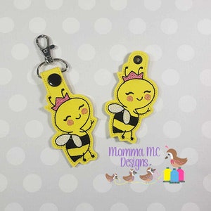 Queen Bee Key Fob Snap Tab Eyelet Key Chain Machine Embroidery Design File