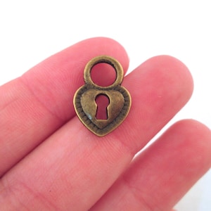 12 Messing Herz Vorhängeschloss Charms, 18 mm Bronze Charm Armband Anhänger, wählen Sie Ihre Menge, D157