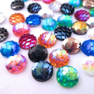 10 Round Flatbacked Resin 8mm Mixed Color Iridescent Blue Fish Snake Scale Cabochons, Flat Backed Glue On Acrylic Plastic Mermaid Cabs H459