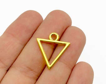 15 Gold Plated Triangle Charms, Open Bezel Pendant, Uv Resin Pressed Flower Blank Tray Base F20