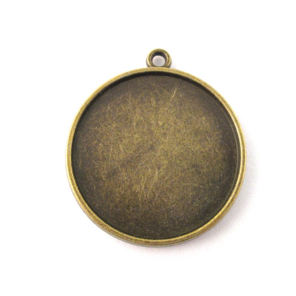 5 double sided 25mm round pendant trays, lovely  brass plated, 2 sided blank settings, B105