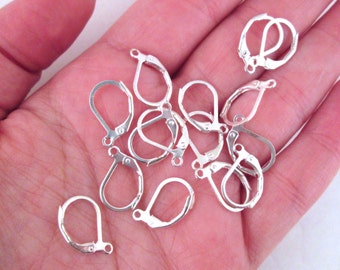 10 pares de ganchos para pendientes con cierre de palanca, chapados en plata, C95