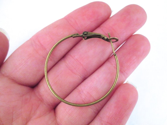 Pair of Brushed Brass Round Circle Earrings Pair of Brushed Brass Round Circle Earrings