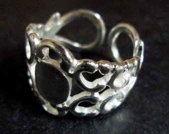 Heavy duty silver filigree rings 6x8mm, pick your amount A198