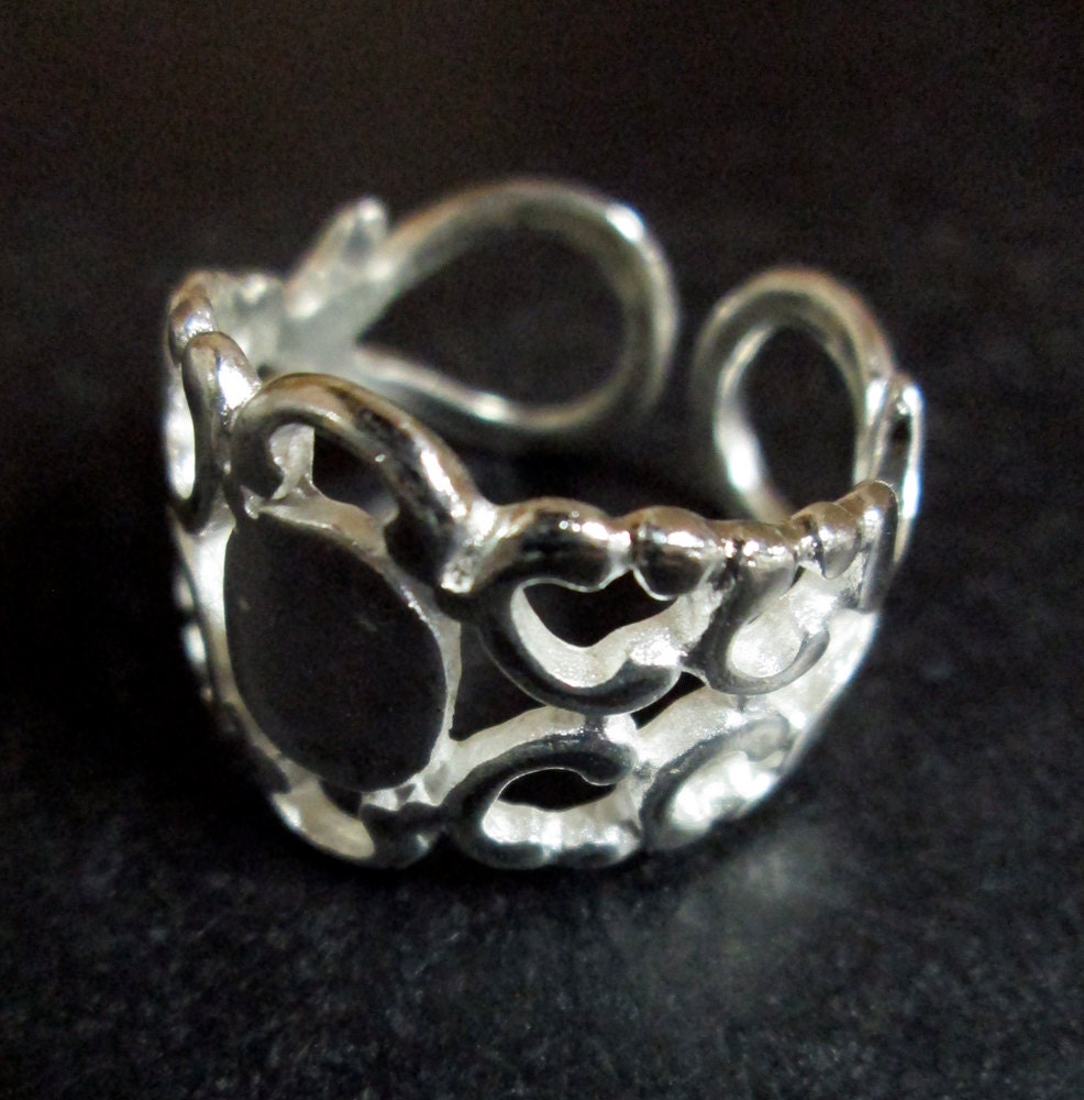 Heavy duty silver filigree rings 6x8mm, pick your amount A173