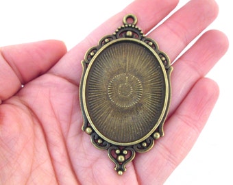 アンティーク真鍮オーバルベゼルブランク：30 x 40 mmペンダント