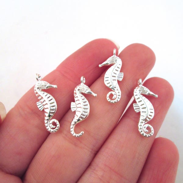 10 Silver Seahorse Charms, Ocean Pendant Charms L122