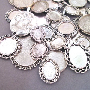 Destash Sale 10 Assorted Silver Pendant Setting Grab Bag, B219