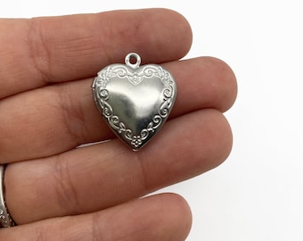 2 Stainless Steel Heart Locket Charms, Keepsake Pendants With Decorative Patterns On The Front D101
