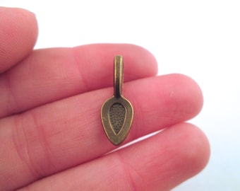 10, 20 or 50 Glue on 21mm brass pendant bails, bronze plated flat pad bails, pick your amount, B10