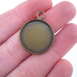 5 or 10 Brass plated 18mm round bezel pendant charm settings, Diy bronze resin base blanks, pick your amount, B176