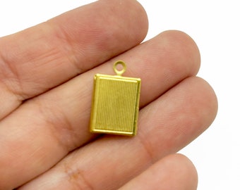 ミニ真鍮クロスブックロケットチャームペンダント4個、11 mm x 14 mm