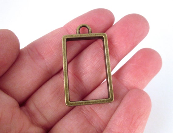 Frame pendant jewelry supplies top