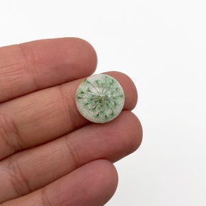 Four 15mm Flat Backed Round Resin Light Green Lace Flower Cabochons, Flatbacked Clear Acrylic Plastic Floral Cabs, H94