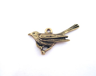 6 perched bird pendants brass plated, 28x23mm, D215