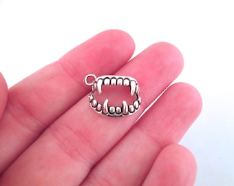 10 Silver plated vampire fangs teeth pendant charms, A27