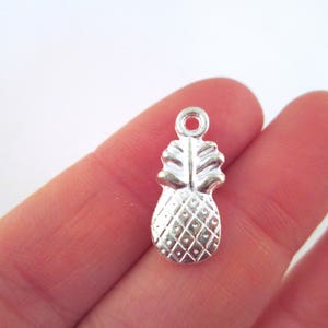 10 Silver Plated Double Sided Pineapple Charm, Tropical Fruit Pendants F378